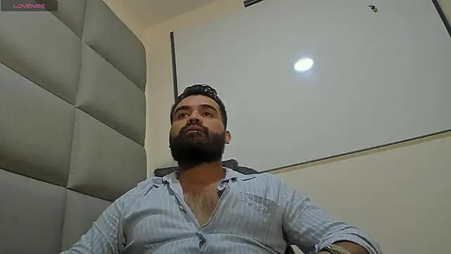 Snapshot of JEAN__TAUREAU chatting on 9, 1, 2026 JEAN TAUREAU online show from 9, 1, 2026