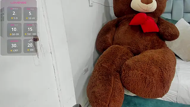 Snapshot of karina_mason chatting on 5, 11, 2025 karina mason online show from 5, 11, 2025