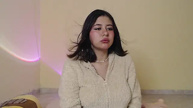  maiahairy  online show from 25, 2, 2025