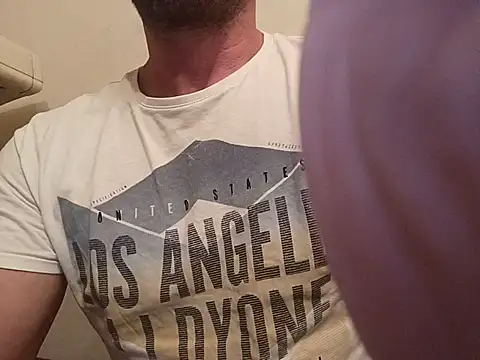 Snapshot of Timbojan28 chatting on 19, 7, 2026 Timbojan28 online show from 19, 7, 2026