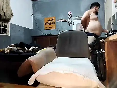 Snapshot of bumbumtatuado chatting on 24, 4, 2026 bumbumtatuado online show from 24, 4, 2026