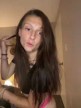 Snapshot of snowrillaxxx chatting on 8, 7, 2026 snowrillaxxx online show from 8, 7, 2026