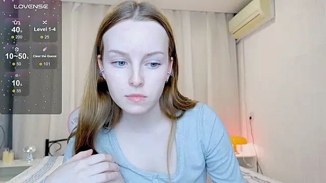 Snapshot of Wild__flowers chatting on 12, 10, 2025 Wild flowers online show from 12, 10, 2025