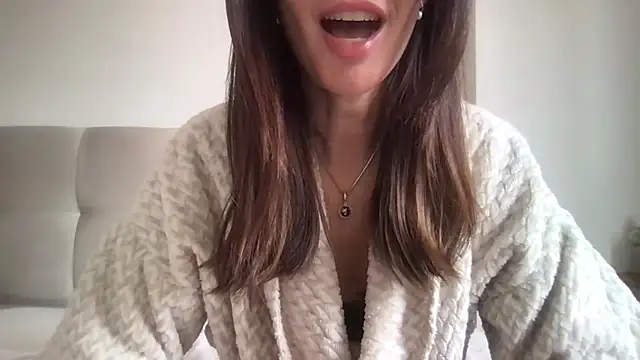 paolajonez online show from 12, 10, 2025