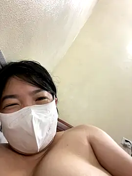 Snapshot of Hachi_Sweetbabie_ chatting on 13, 11, 2025 Hachi Sweetbabie online show from 13, 11, 2025