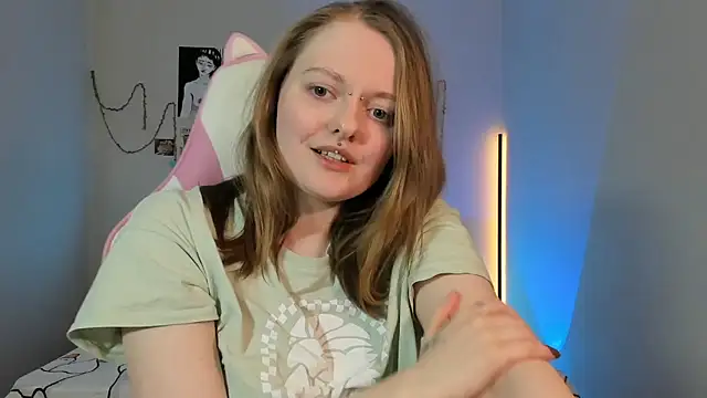 Snapshot of BebKonie chatting on 8, 3, 2025 BebKonie online show from 8, 3, 2025