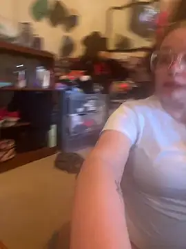 Snapshot of Lalalynn chatting on 12, 11, 2025 Lalalynn online show from 12, 11, 2025