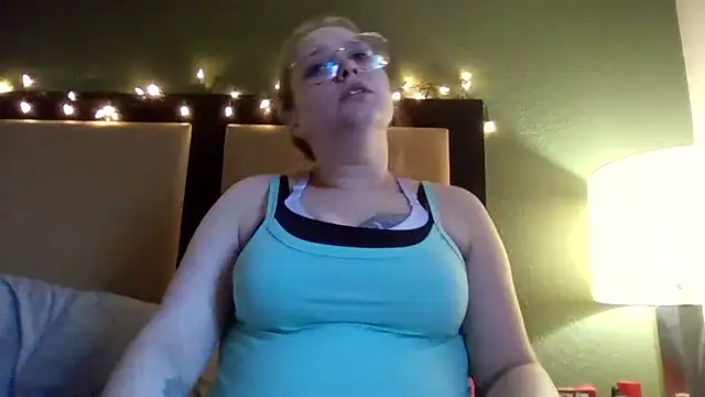 Snapshot of Lalalynn chatting on 16, 3, 2026 Lalalynn online show from 16, 3, 2026