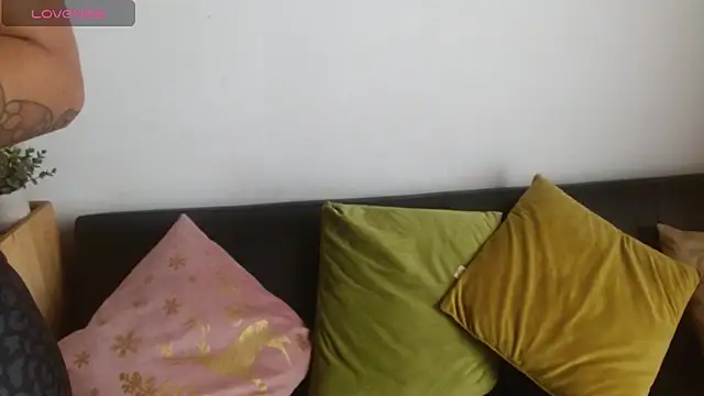 helenacyruss online show from 21, 3, 2025