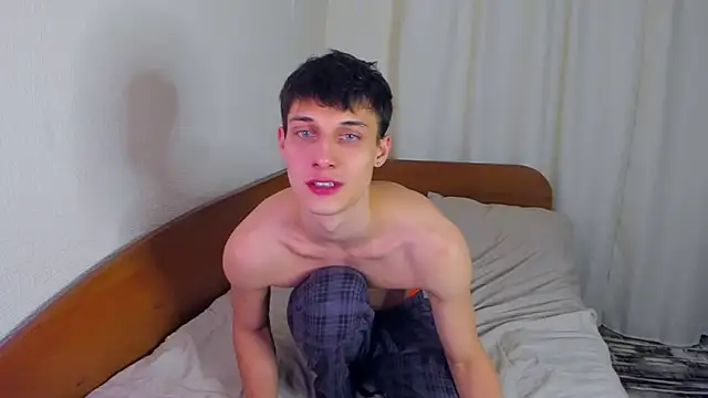 Snapshot of Kent_Ross chatting on 13, 12, 2025 Kent Ross online show from 13, 12, 2025