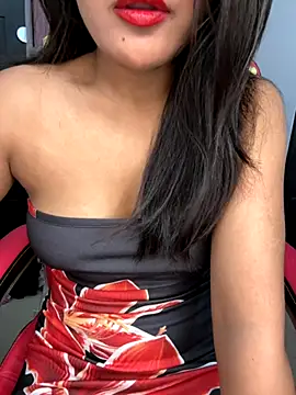 LeisyXO online show from 10, 10, 2025