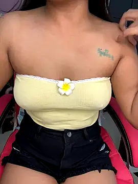 LeisyXO online show from 29, 10, 2025