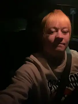 poussichienne online show from 16, 4, 2026