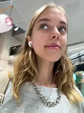 Snapshot of enjoy_my_beauty chatting on 11, 1, 2025 enjoy my beauty online show from 11, 1, 2025