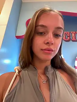 Snapshot of enjoy_my_beauty chatting on 17, 3, 2025 enjoy my beauty online show from 17, 3, 2025