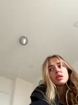 Snapshot of enjoy_my_beauty chatting on 2, 11, 2025 enjoy my beauty online show from 2, 11, 2025