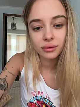 Snapshot of enjoy_my_beauty chatting on 30, 6, 2026 enjoy my beauty online show from 30, 6, 2026