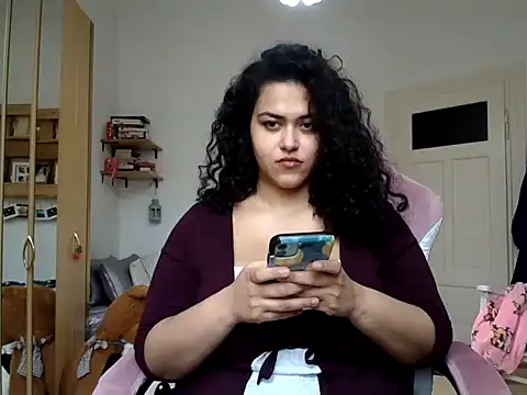 Curvydesifromgermany online show from 26, 2, 2026