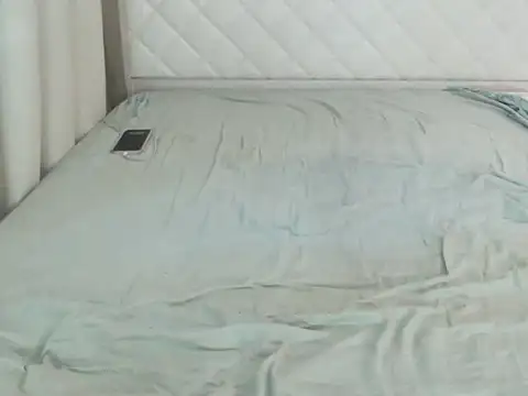 pretybella1 online show from 4, 12, 2025