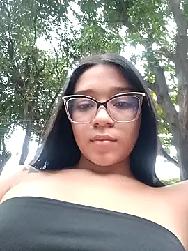 -VICKKY online show from 5, 2, 2025