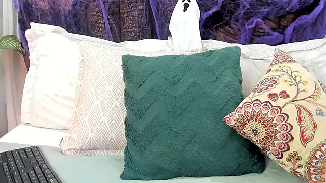 Snapshot of tiffany_becker chatting on 30, 10, 2025 tiffany becker online show from 30, 10, 2025