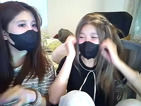 Snapshot of thithi8369 chatting on 7, 4, 2026 thithi8369 online show from 7, 4, 2026