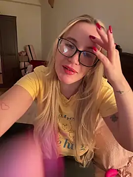 Snapshot of isisxoxx chatting on 11, 3, 2026 isisxoxx online show from 11, 3, 2026