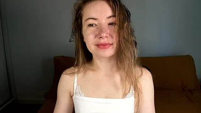 Snapshot of Mia_Tasty chatting on 10, 7, 2026 Mia Tasty online show from 10, 7, 2026