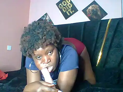 Snapshot of sweetcum chatting on 7, 10, 2025 sweetcum online show from 7, 10, 2025