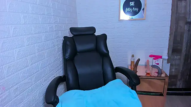 Snapshot of ImCrazzy chatting on 8, 11, 2025 ImCrazzy online show from 8, 11, 2025