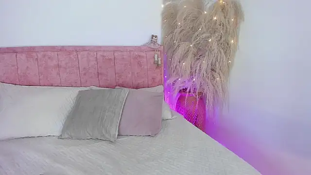 Snapshot of Sofiawilson_ chatting on 2, 10, 2025 Sofiawilson online show from 2, 10, 2025