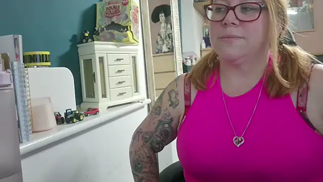 NikiDeeOfficial online show from 14, 9, 2025