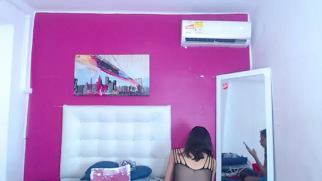 Snapshot of nextdoor_fantasy1 chatting on 17, 10, 2025 nextdoor fantasy1 online show from 17, 10, 2025