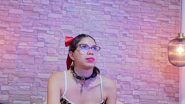 Snapshot of nextdoor_fantasy1 chatting on 9, 4, 2026 nextdoor fantasy1 online show from 9, 4, 2026