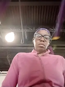 Snapshot of madamsensuale chatting on 7, 4, 2026 madamsensuale online show from 7, 4, 2026