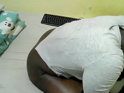 Snapshot of Quincy_joyy chatting on 22, 2, 2025 Quincy joyy online show from 22, 2, 2025