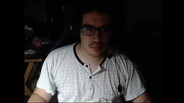 thealfawolf01 online show from 28, 1, 2025