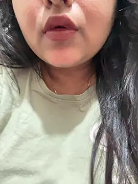 smile pretty online show from 2, 3, 2026