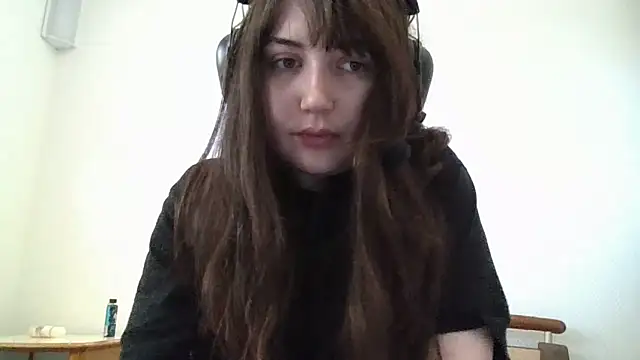 Lynylou online show from 30, 5, 2026