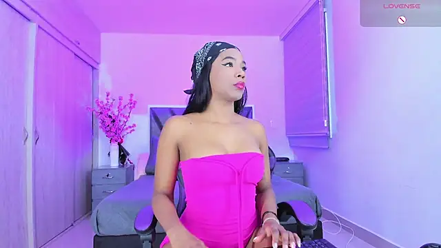 Snapshot of paula__cruzz chatting on 21, 7, 2026 paula cruzz online show from 21, 7, 2026
