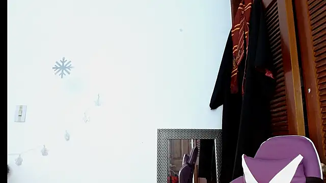 kendallsweet7 online show from 4, 3, 2025