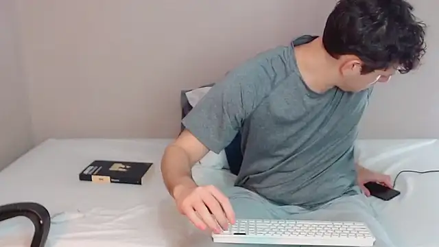 Elio555 online show from 8, 1, 2025