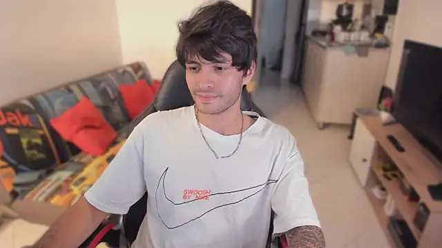 Snapshot of justin_stark7 chatting on 31, 10, 2025 justin stark7 online show from 31, 10, 2025