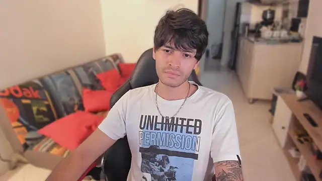 Snapshot of justin_stark7 chatting on 5, 11, 2025 justin stark7 online show from 5, 11, 2025