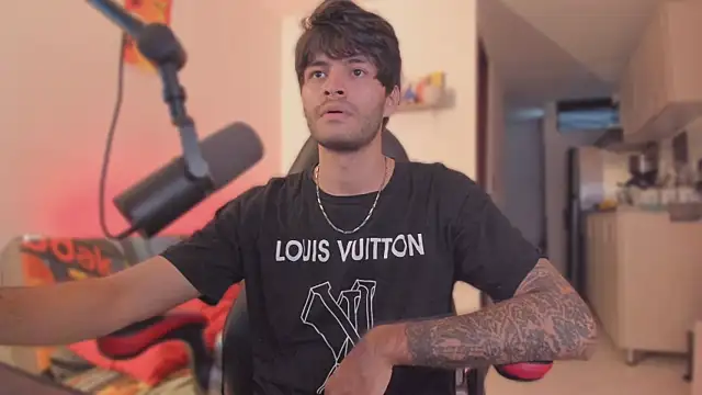 Snapshot of justin_stark7 chatting on 8, 11, 2025 justin stark7 online show from 8, 11, 2025