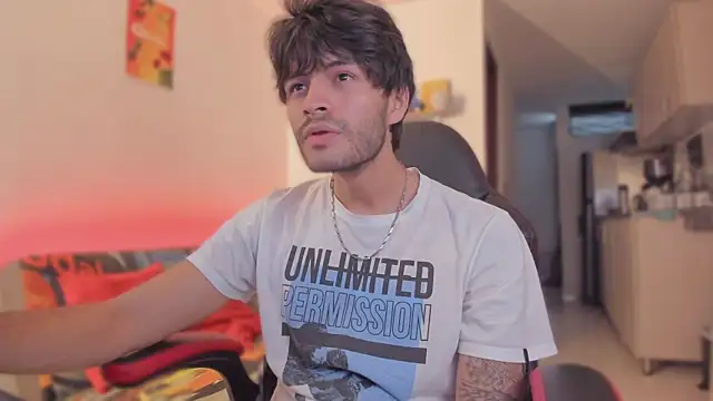 Snapshot of justin_stark7 chatting on 12, 11, 2025 justin stark7 online show from 12, 11, 2025