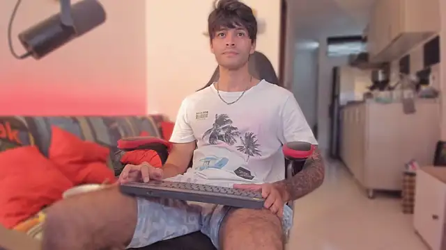 Snapshot of justin_stark7 chatting on 17, 11, 2025 justin stark7 online show from 17, 11, 2025