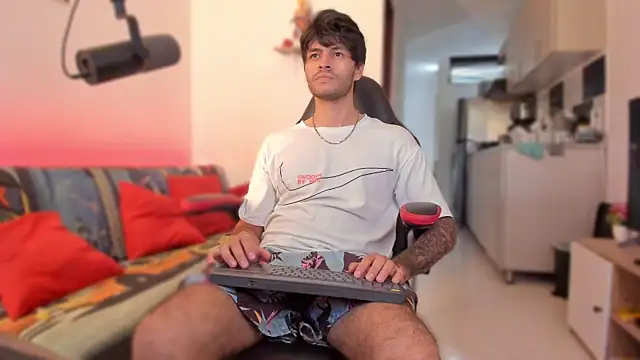 Snapshot of justin_stark7 chatting on 21, 11, 2025 justin stark7 online show from 21, 11, 2025