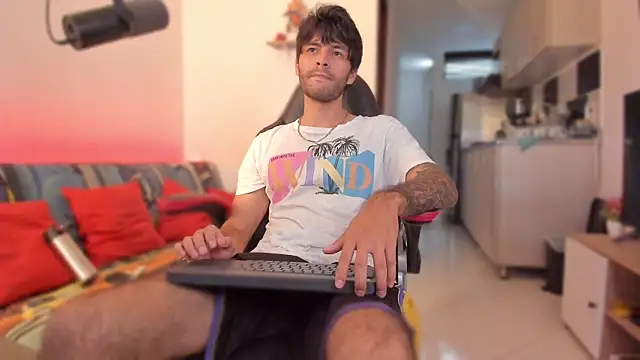 Snapshot of justin_stark7 chatting on 25, 11, 2025 justin stark7 online show from 25, 11, 2025