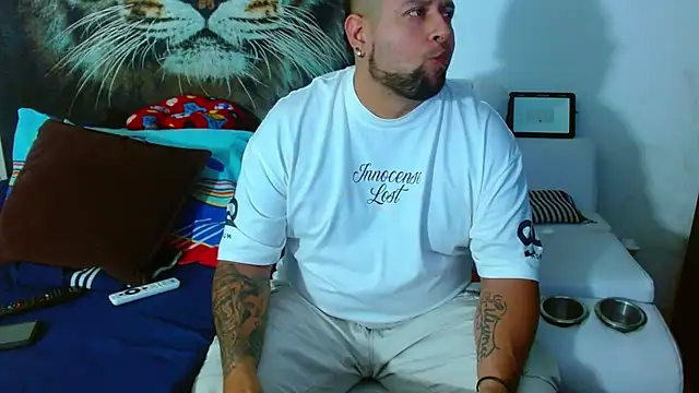 Michaell Myerss  online show from 30, 10, 2025